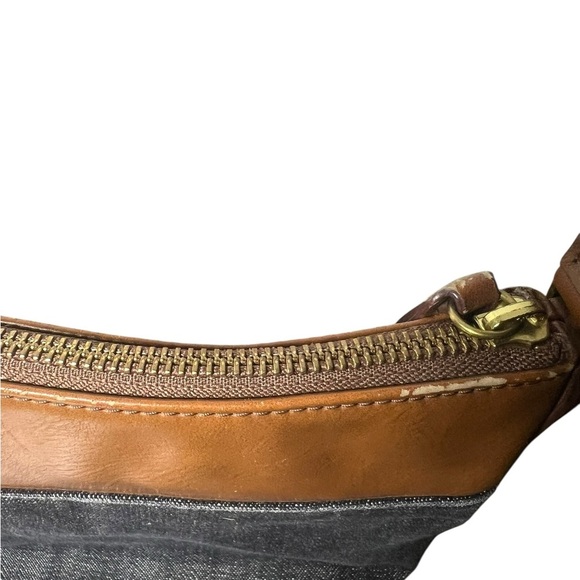 Fossil Tan and Gray Crossbody Bag - Picture 2 of 3